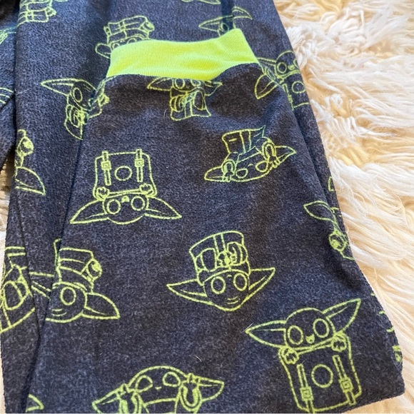 Star Wars Grogu Kids Pajamas with Green Character Print - Picture 6 of 10